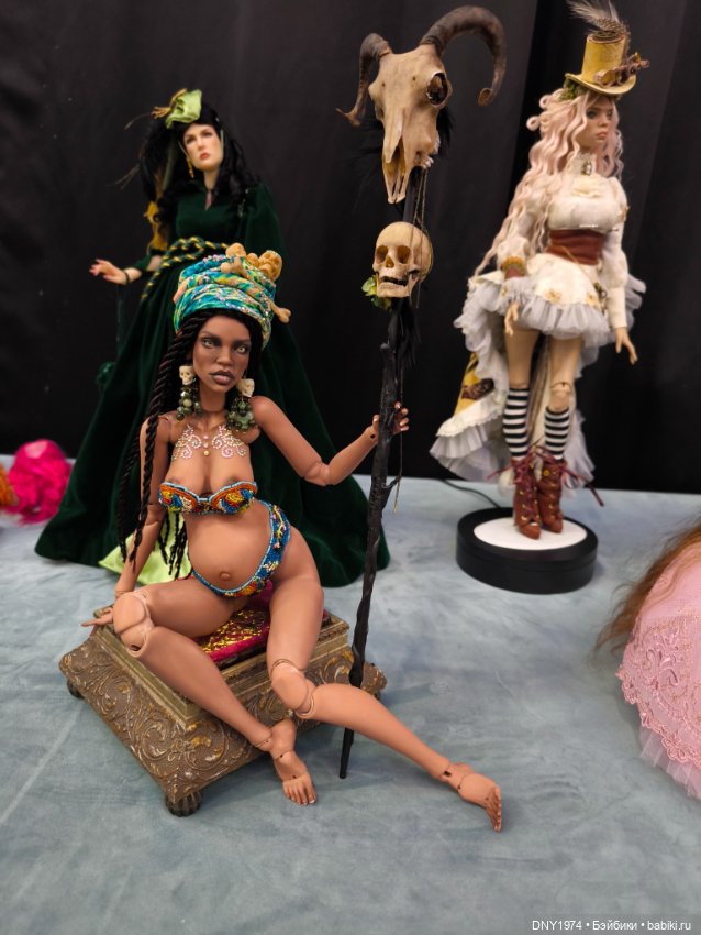 Территория кукол, небольшой обзор