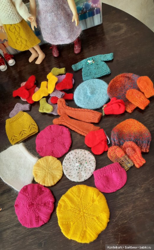 Пытаюсь заВязать — Одежда и обувь для кукол своими руками: фото