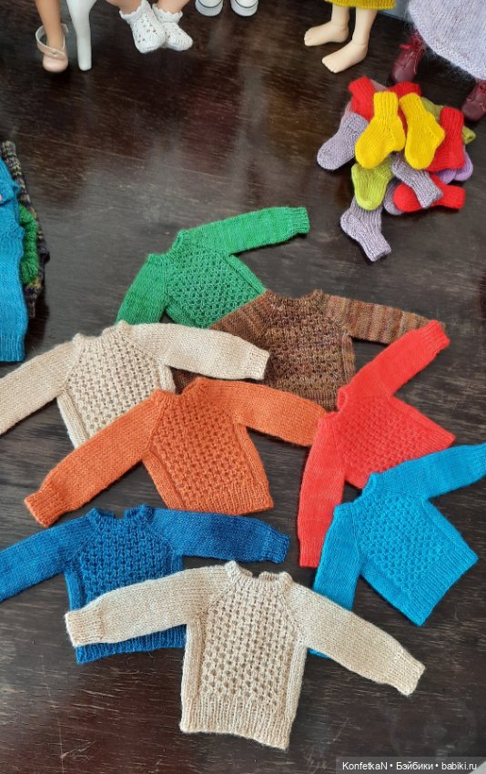 Пытаюсь заВязать — Одежда и обувь для кукол своими руками: фото