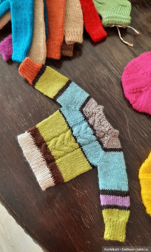 Пытаюсь заВязать — Одежда и обувь для кукол своими руками: фото