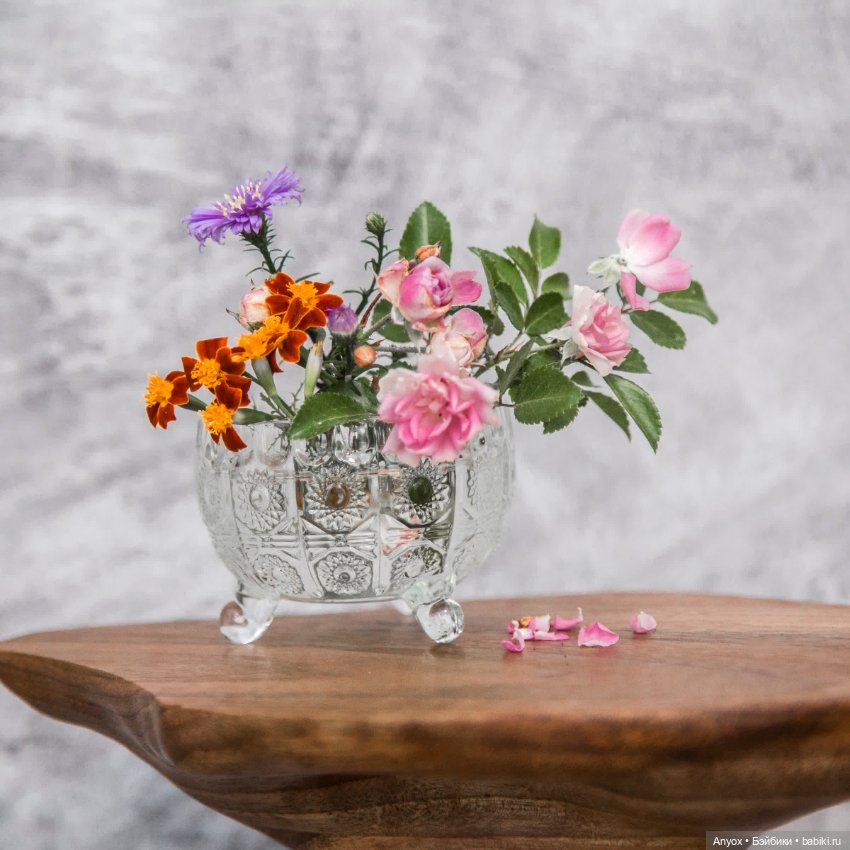 Стол из Ореха, ваза с последним осенним букетом и SartoriaJ Naomi (фото 7)