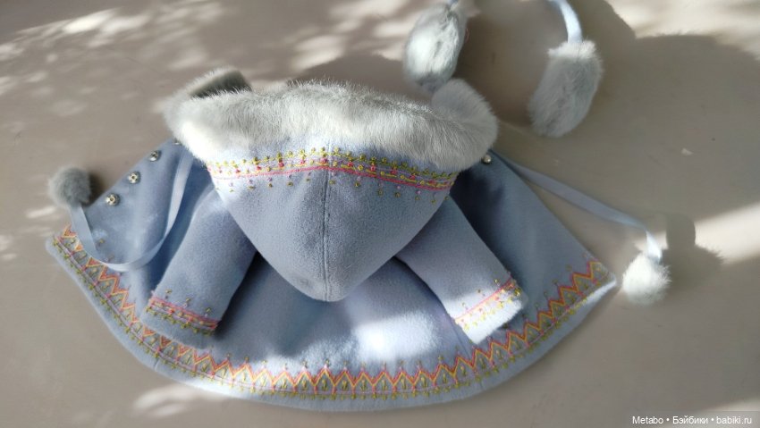 Пальто с капюшоном для волшебной зимы