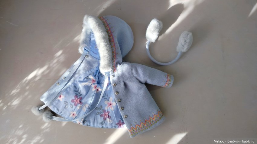 Пальто с капюшоном для волшебной зимы