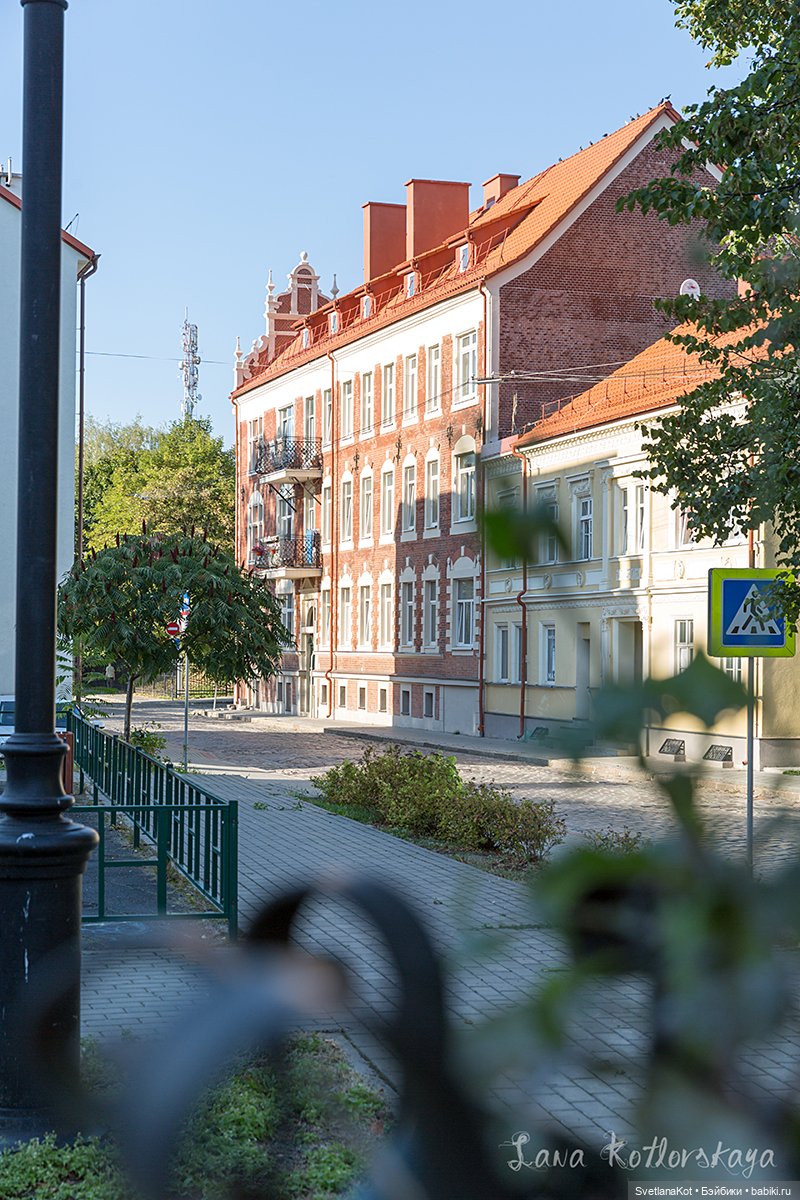 Наташа выходит из шкафчика.) Город Черняховск (фото 6)