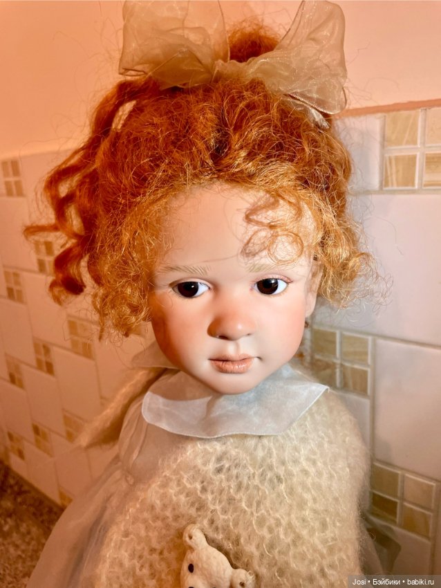 Laura-Bel от Ruth Treffeisen в фарфоре