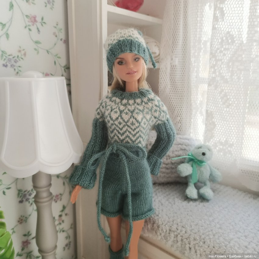Вяжу куколкам , продолжение