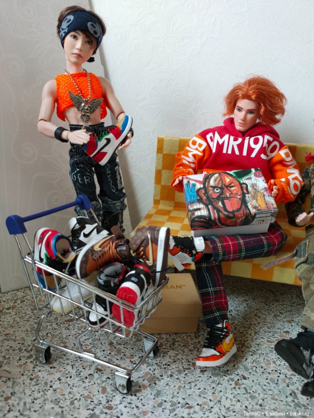 Грузовик с пряниками! (BTS + BMR + кроссы)