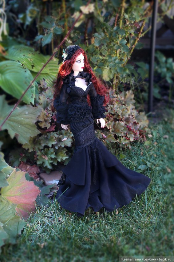 Пока ещё цветут розы — Куклы