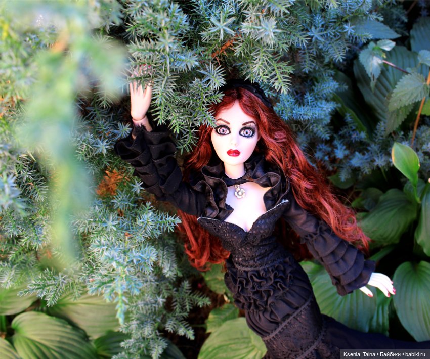 Пока ещё цветут розы — Куклы