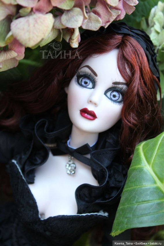 Пока ещё цветут розы — Куклы