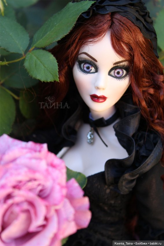 Пока ещё цветут розы — Куклы