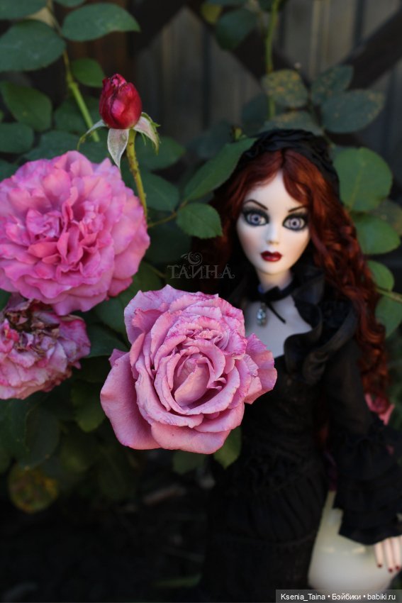 Пока ещё цветут розы — Куклы