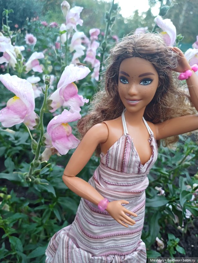 Фотомарафон "неделя одинаковых (?) кукол". День 6. Тая и Люсиль