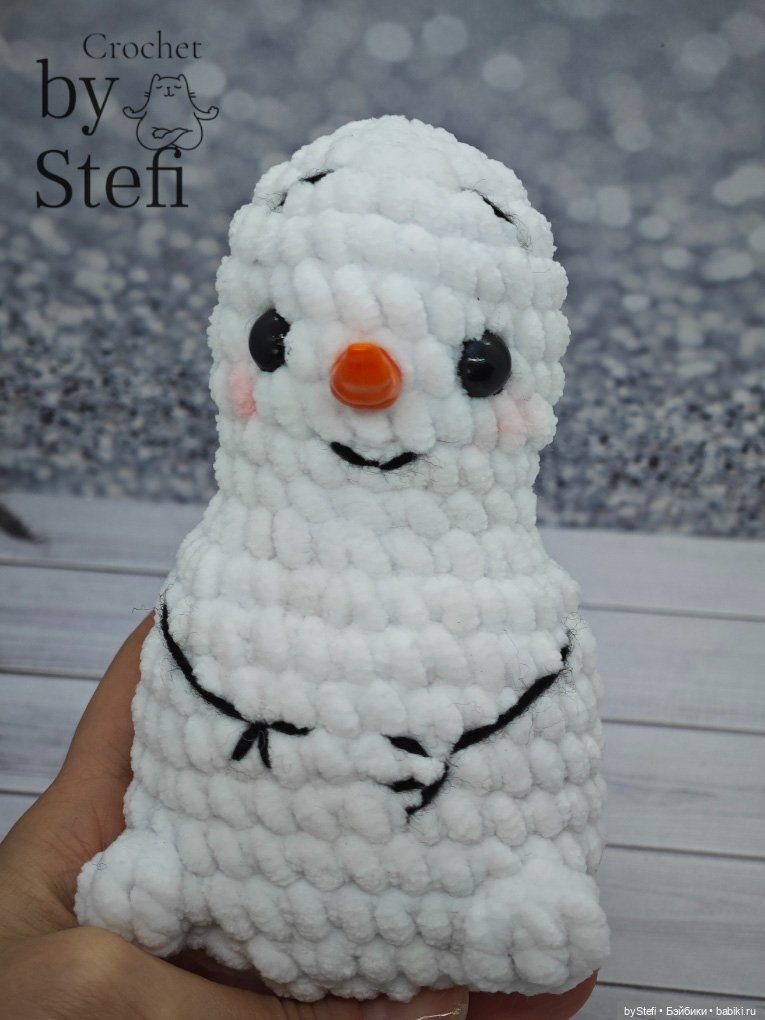 Снеговичок в шапке-ушанке