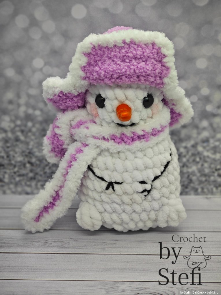 Снеговичок в шапке-ушанке