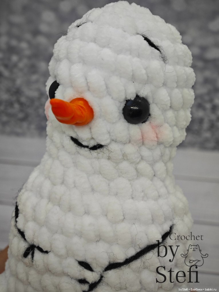Снеговичок в шапке-ушанке