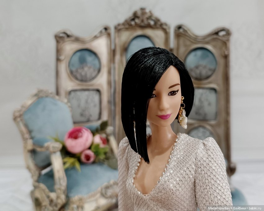 Девушка с обложки — Мебель для кукол и домиков: фото