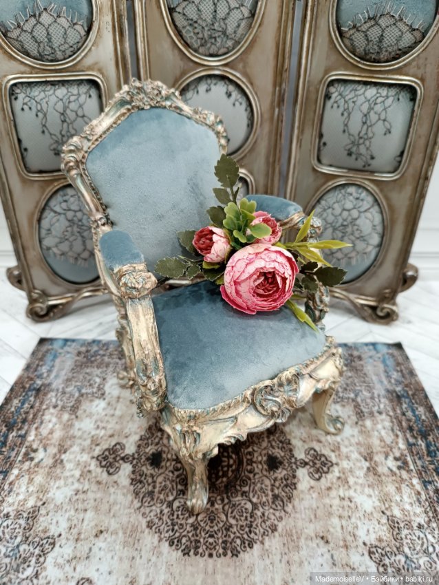 Девушка с обложки — Мебель для кукол и домиков: фото