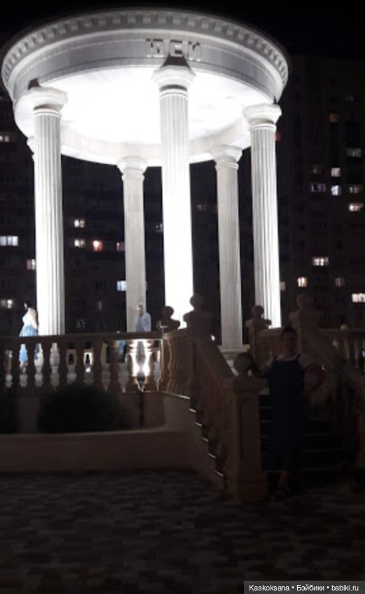 Солнце, ветер, город. Храмовый сквер