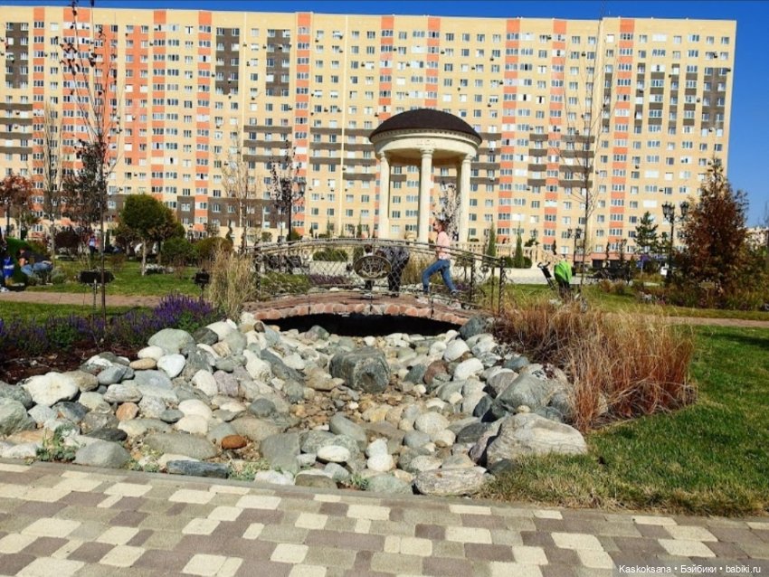 Солнце, ветер, город. Храмовый сквер (фото 7)