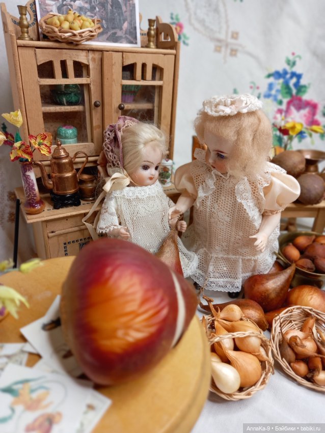 Гюльденштедтия фон Монфилла и луковицы тюльпанов