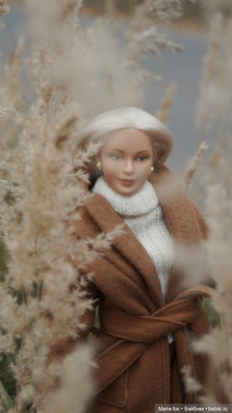 Закружилась листва золотая в розоватой воде на пруду