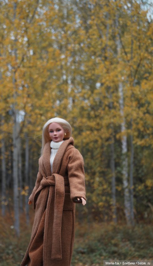 Закружилась листва золотая в розоватой воде на пруду