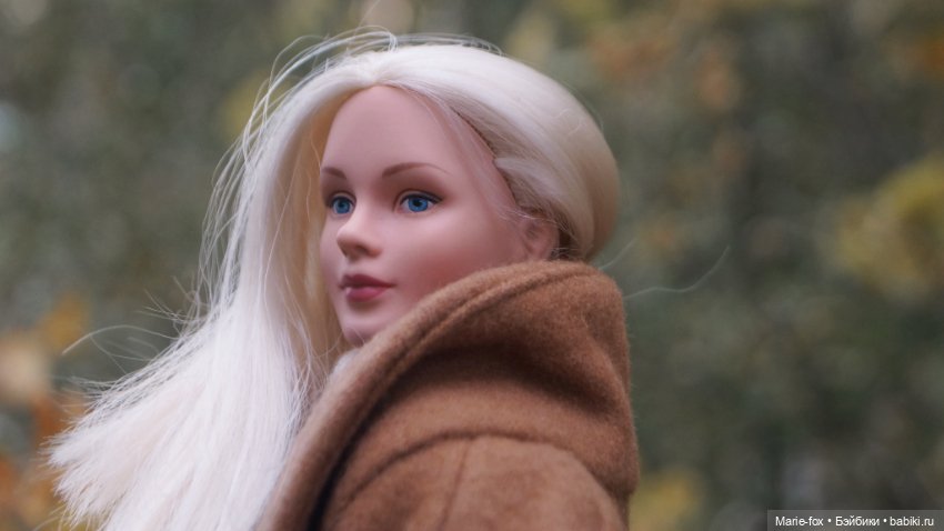 Закружилась листва золотая в розоватой воде на пруду