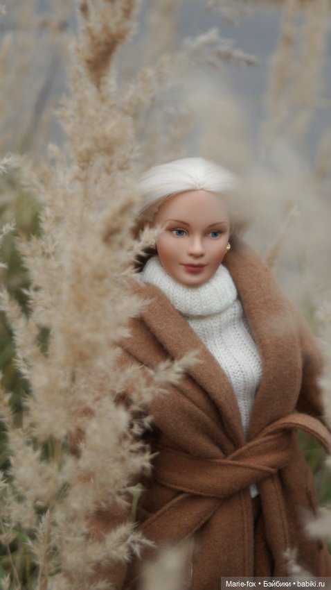 Закружилась листва золотая в розоватой воде на пруду