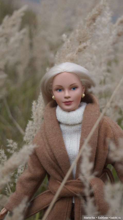 Закружилась листва золотая в розоватой воде на пруду