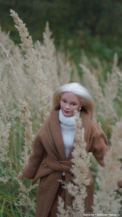 Закружилась листва золотая в розоватой воде на пруду