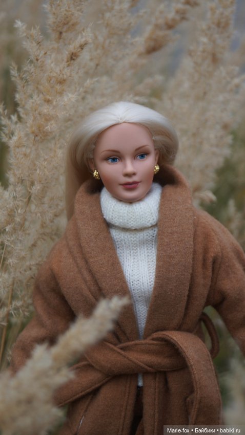 Закружилась листва золотая в розоватой воде на пруду