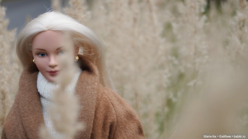 Закружилась листва золотая в розоватой воде на пруду