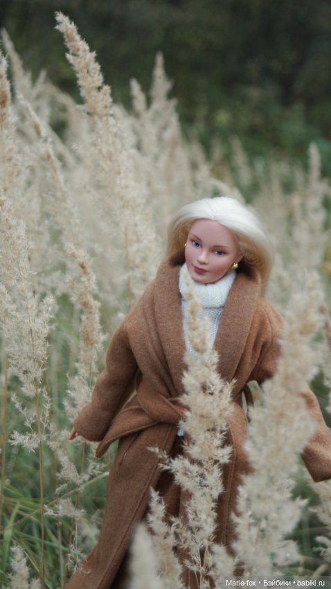 Закружилась листва золотая в розоватой воде на пруду