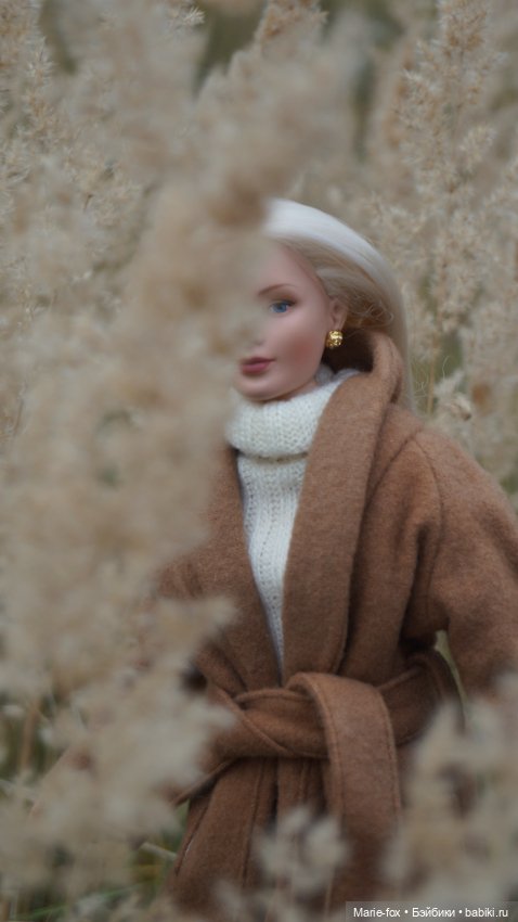 Закружилась листва золотая в розоватой воде на пруду