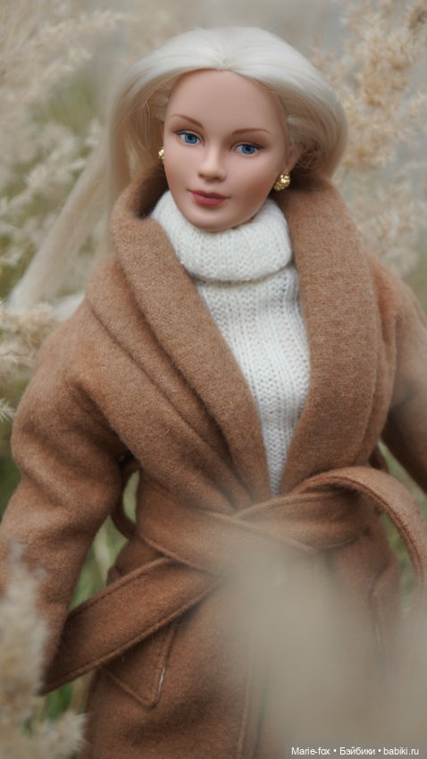 Закружилась листва золотая в розоватой воде на пруду