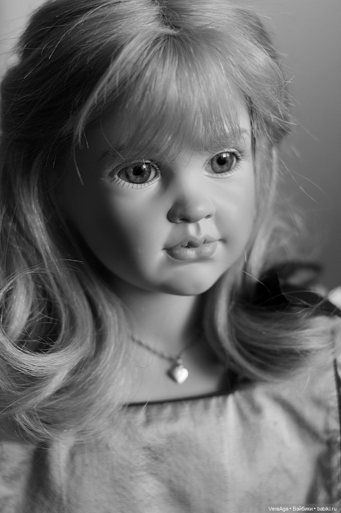 Девочка с золотыми волосами и её обезьянка (фото 10)