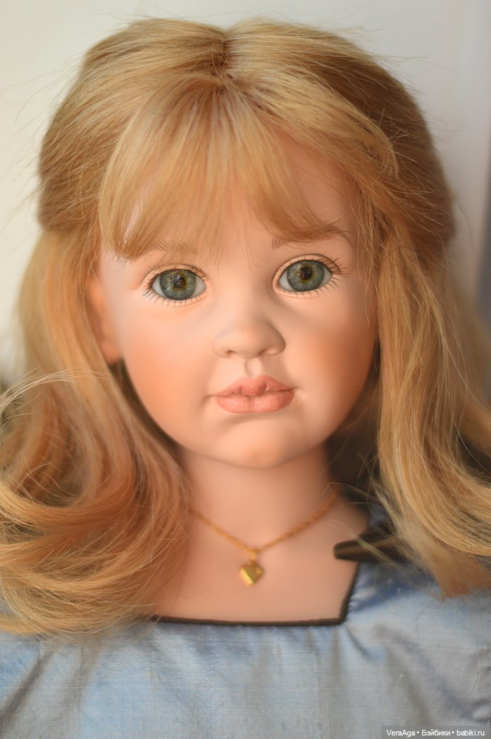 Девочка с золотыми волосами и её обезьянка (фото 9)