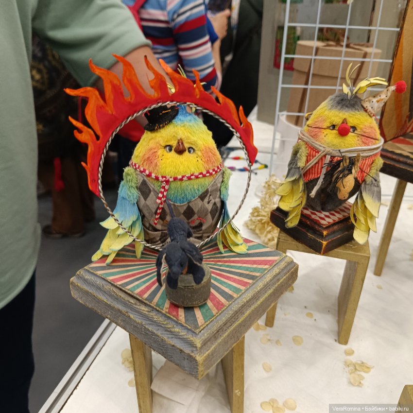 Выставка на Тишинке 2024 Осенний бал , часть четвёртая (фото 4)