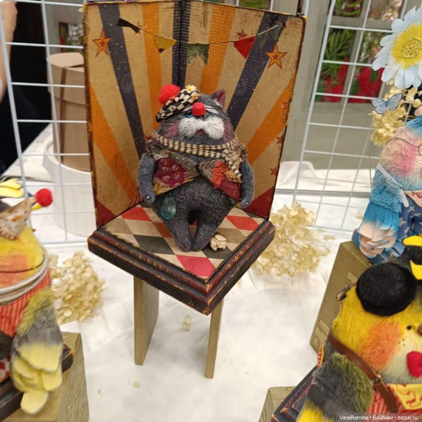 Выставка на Тишинке 2024 Осенний бал , часть четвёртая (фото 6)