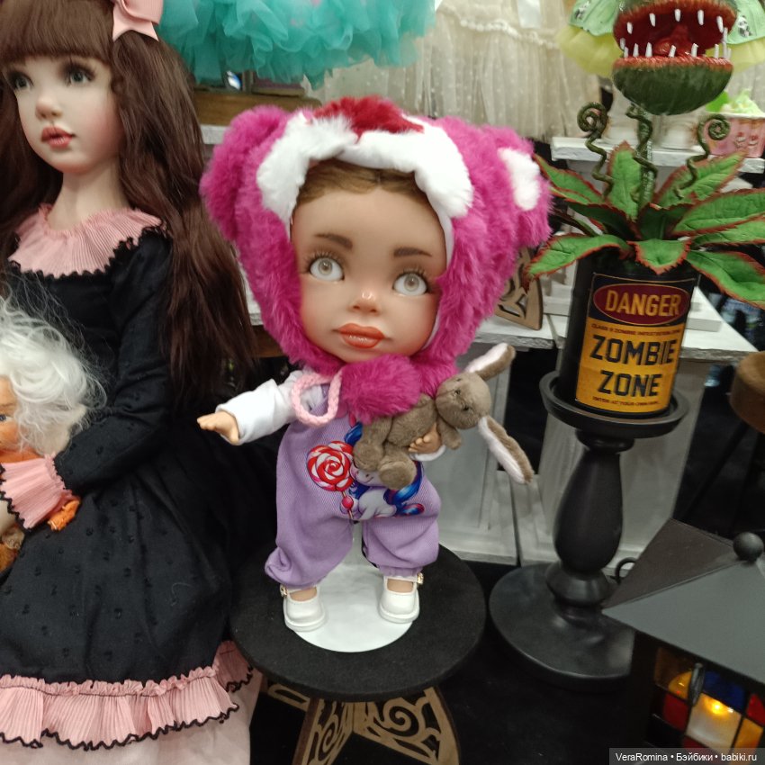 Выставка на Тишинке 2024 , Осенний бал, часть третья