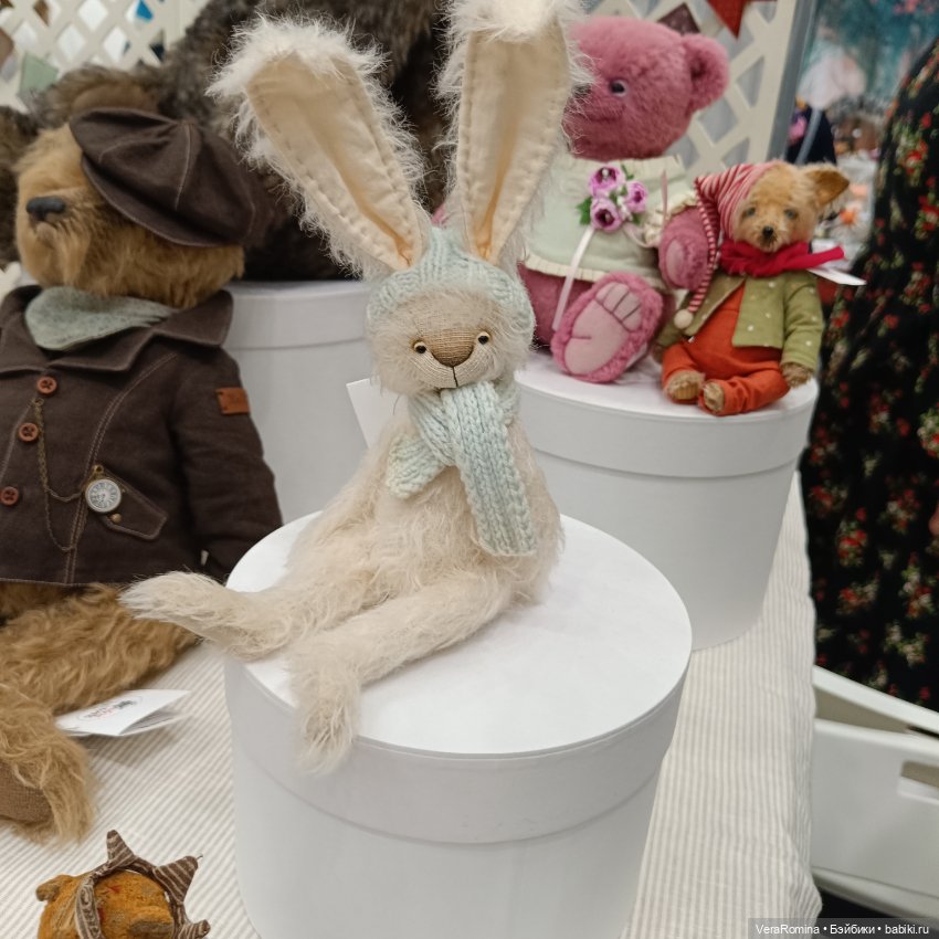 Выставка на Тишинке 2024 , Осенний бал, часть третья