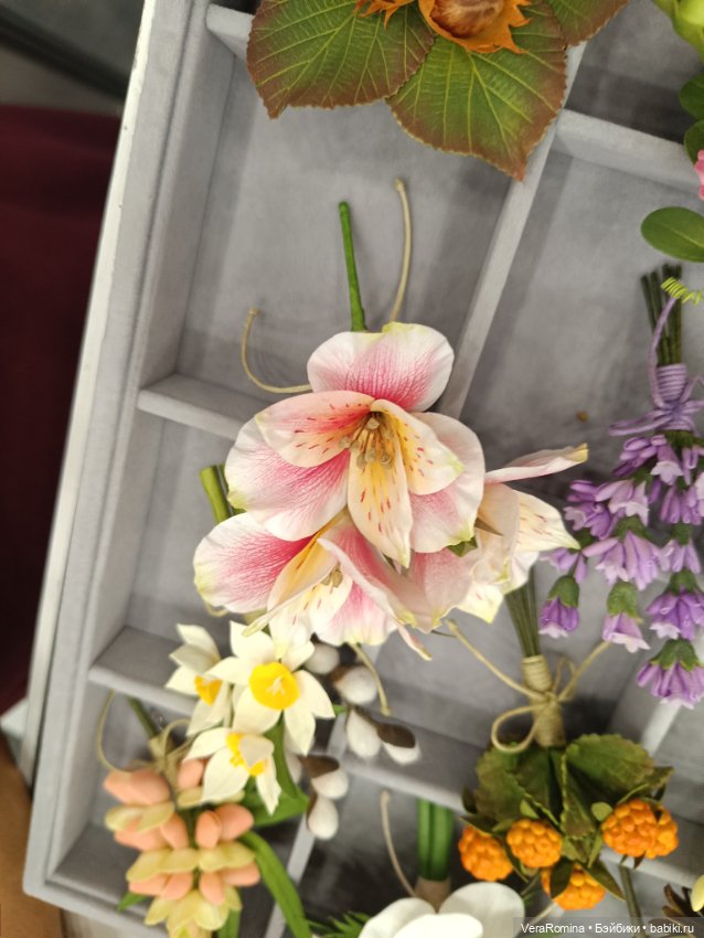 Выставка на Тишинке 2024 , Осенний бал, часть третья