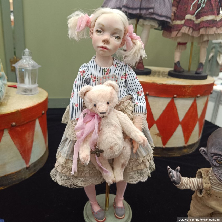 Выставка на Тишинке 2024 Осенний бал , часть четвёртая