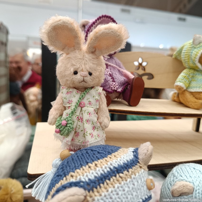 Выставка на Тишинке 2024 , Осенний бал, часть третья