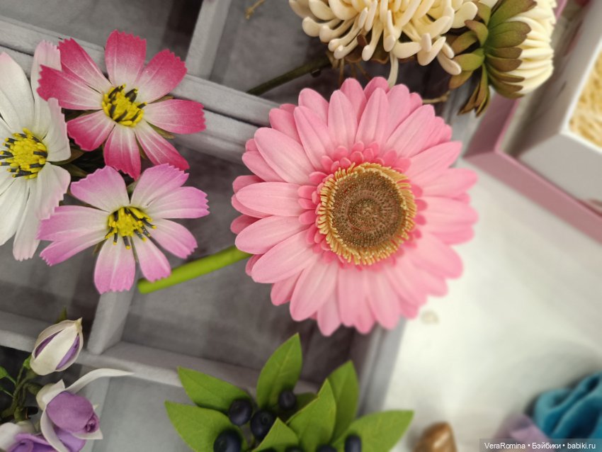 Выставка на Тишинке 2024 , Осенний бал, часть третья