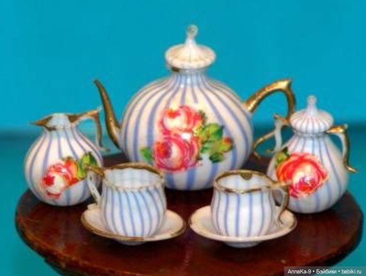 Антикварные кукольные сервизы из стекла