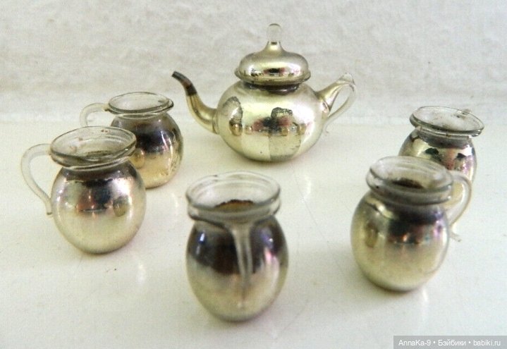Антикварные кукольные сервизы из стекла