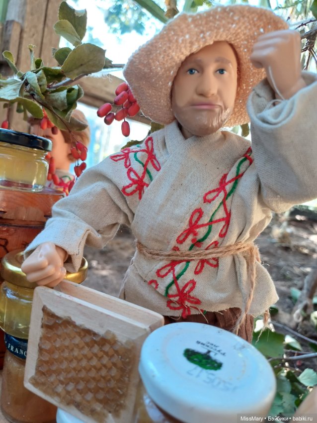 Пчеловод Емельян Харитонович