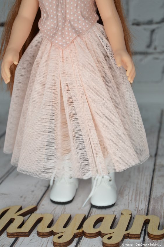 Разные аутфиты Паола Рейна - как смотрятся на других куколках